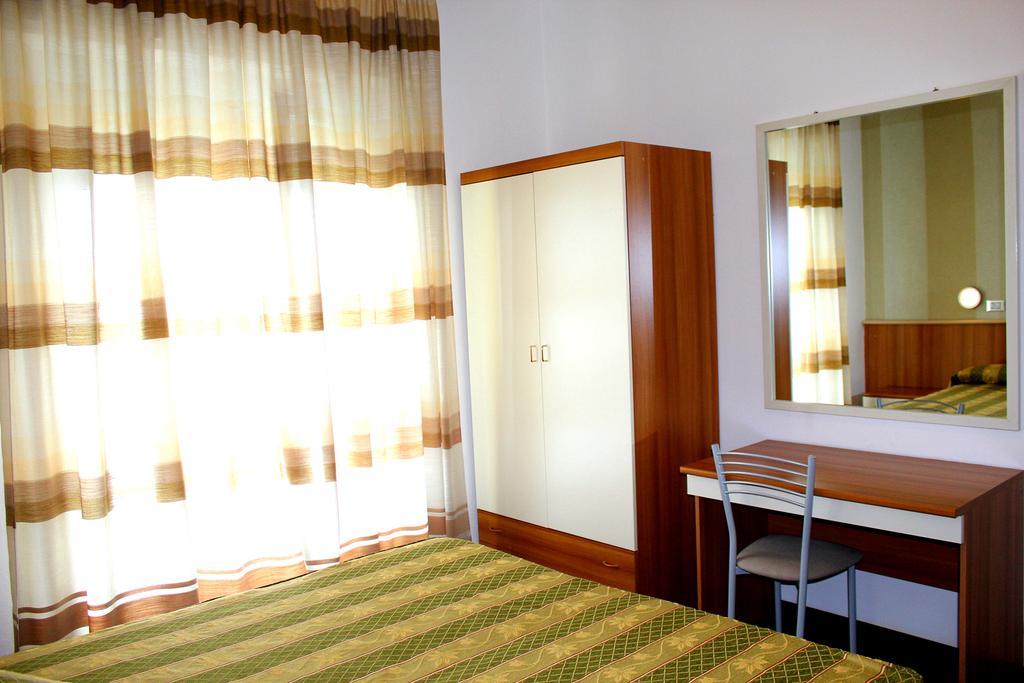 Hotel Marina Челле-Лігуре Екстер'єр фото